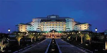 Le Meridien And Convention Ctr Kochi فندق